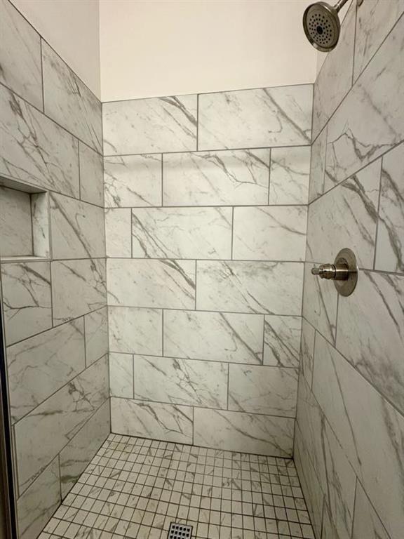 239 Cool Springs Road, Unit 8 Clarkesville, GA 30523 - Photo 26 of 37 a bathroom with a shower