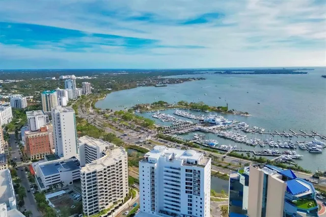 $4,250,000 | 1255 North Gulfstream Avenue, Unit 1501, Sarasota, FL 34236