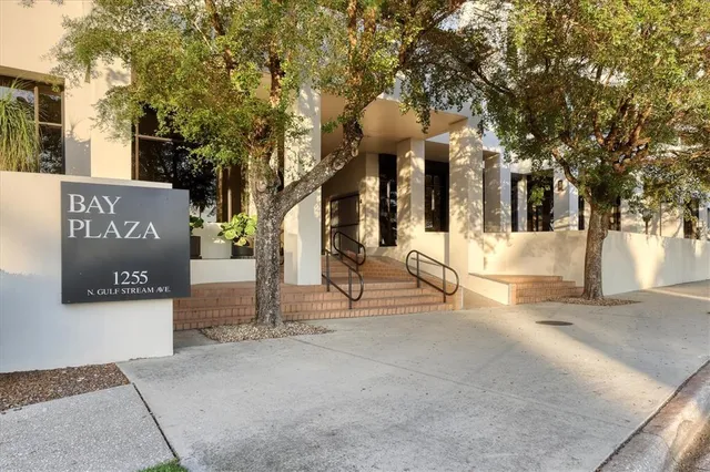 $4,250,000 | 1255 North Gulfstream Avenue, Unit 1501, Sarasota, FL 34236