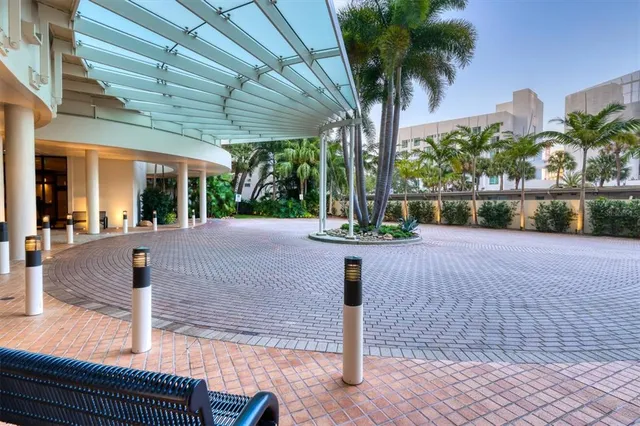$4,250,000 | 1255 North Gulfstream Avenue, Unit 1501, Sarasota, FL 34236
