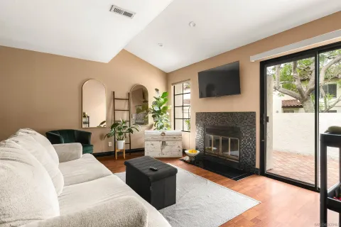 $975,000 | 4250 Porte De Palmas, Unit 55, San Diego, CA 92122