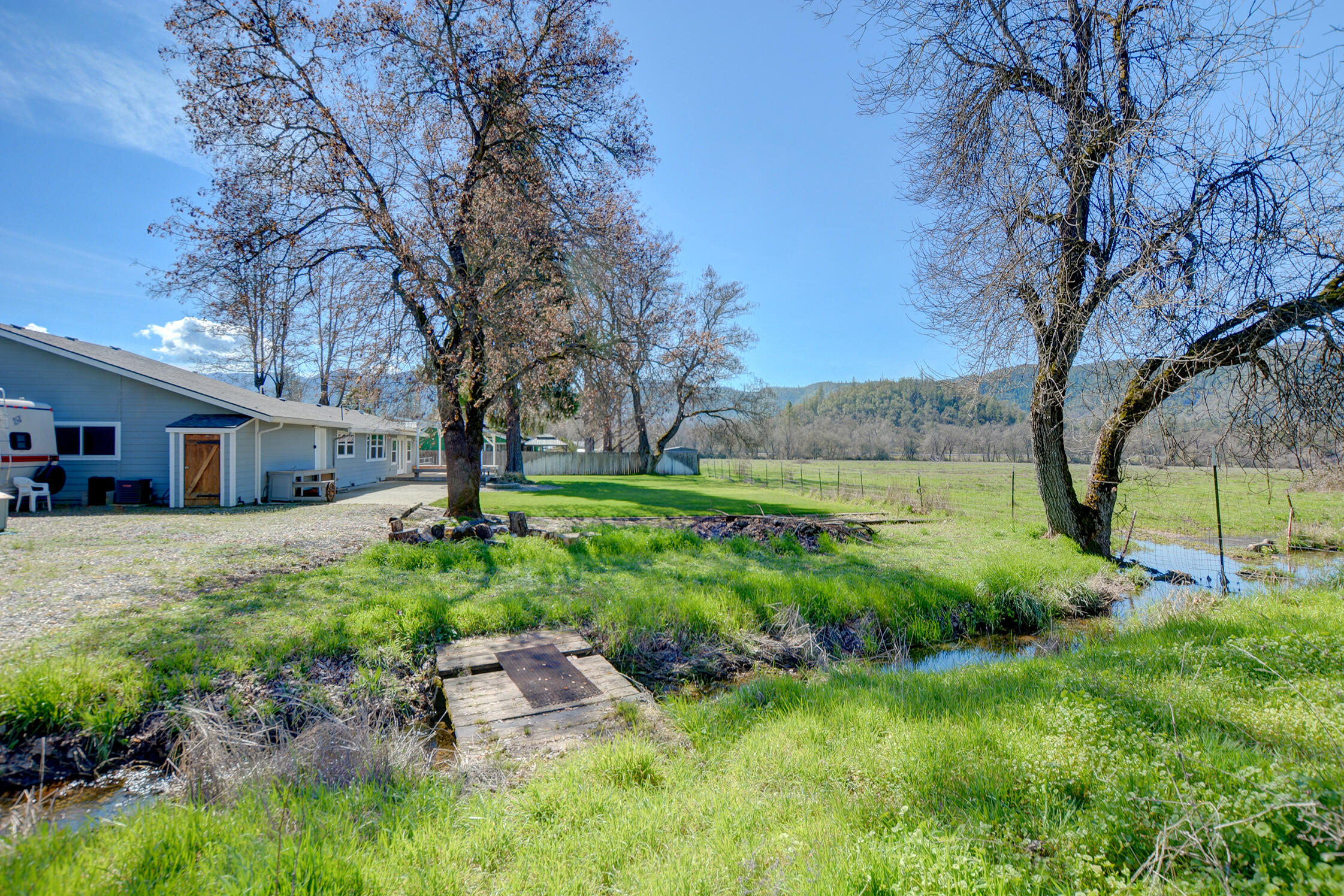 7441 Maple Lane Central Point, OR 97502 - Photo 60 of 68 61