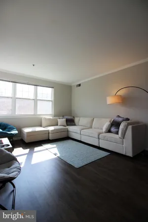 $2,600 | 1641 International Drive, Unit 104, McLean, VA 22102