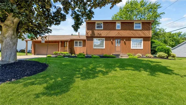 $299,900 | 50 Eventide Lane, Irondequoit, NY 14617