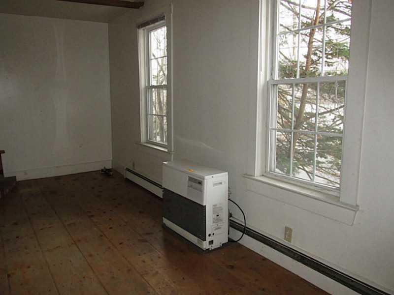 199 Riverside Drive Auburn, ME 04210 - Photo 5 of 12 Exterior Front.