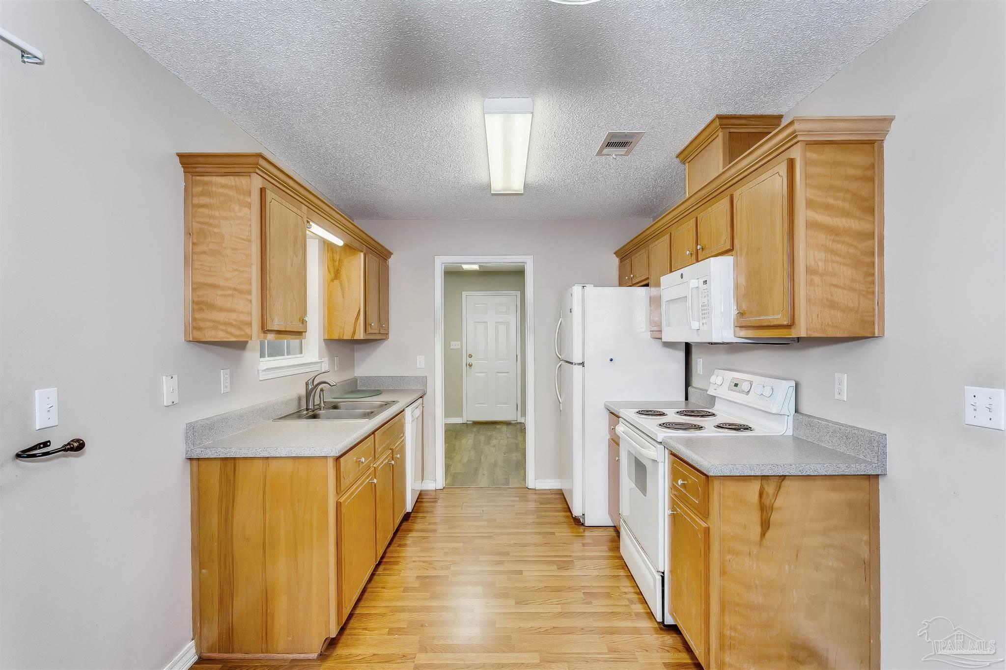 5699 Ridge Avenue Milton, FL 32583 - Photo 6 of 17 Gallery Image 6