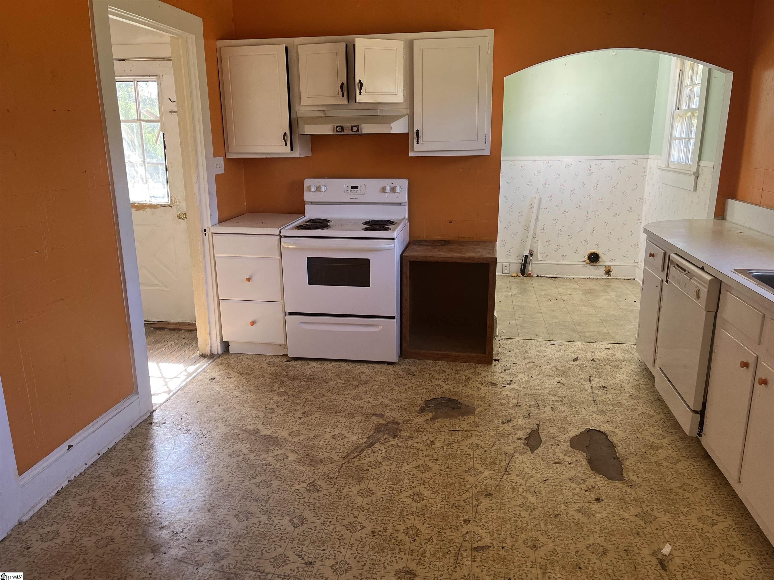 381 Burnett Duncan Road Greer, SC 29651 - Photo 6 of 21 Gallery Image 6