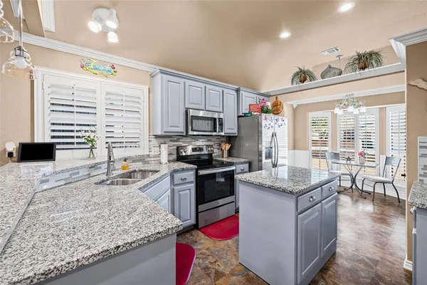 $324,999 | 1208 Henard Lane, Granbury, TX 76048