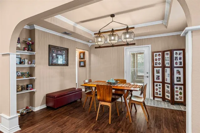 $325,000 | 1208 Henard Lane, Granbury, TX 76048