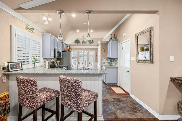 $325,000 | 1208 Henard Lane, Granbury, TX 76048