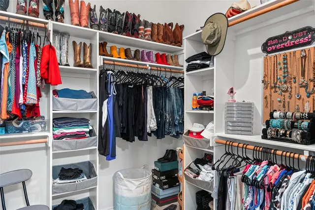 $325,000 | 1208 Henard Lane, Granbury, TX 76048