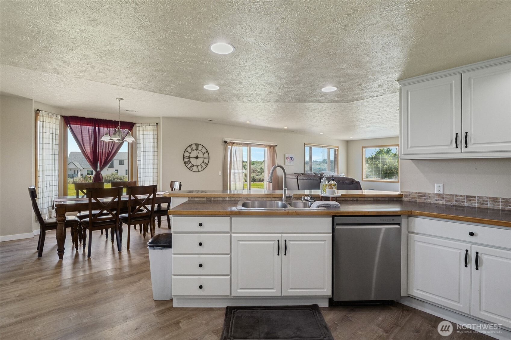 5621 Rd J.4 Northeast Moses Lake, WA 98837 - Photo 14 of 40