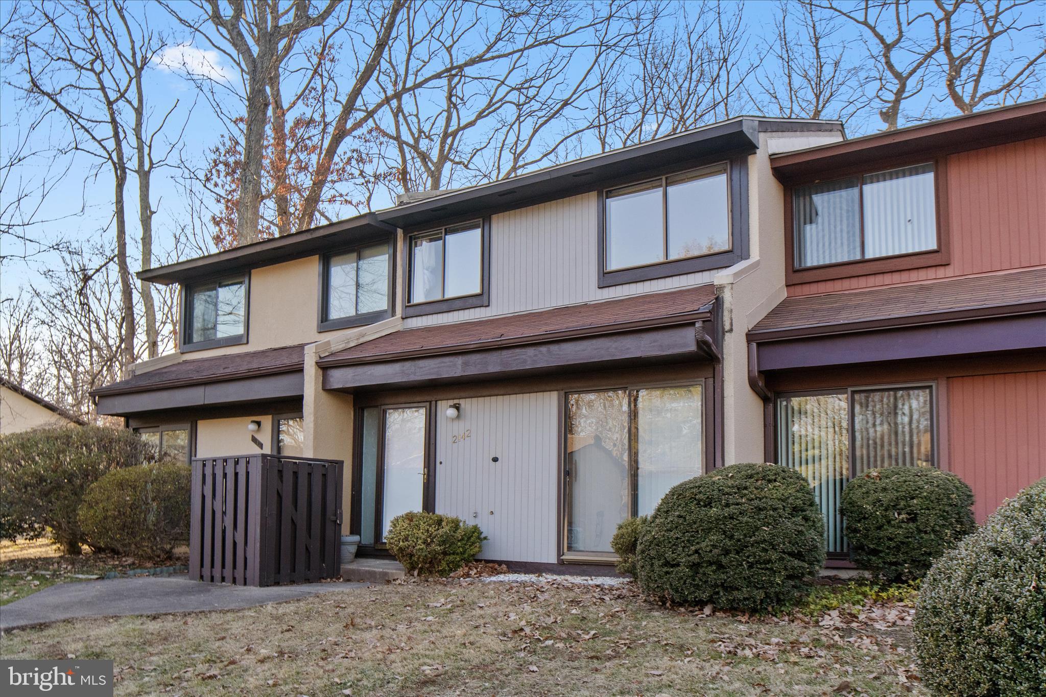 2142 Cartwright Place Reston, VA 20191 - Photo 2 of 29 a front view of a house