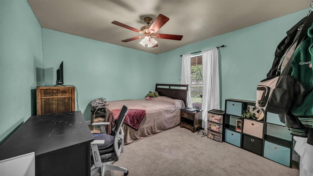 115 Deerfield Road Paradise, TX 76073 - Photo 20 of 39