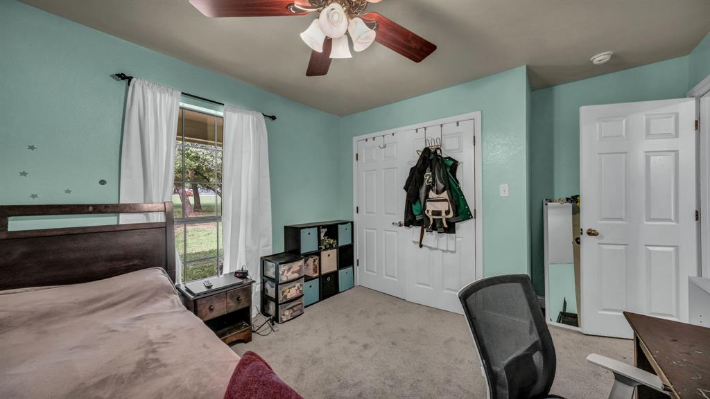 115 Deerfield Road Paradise, TX 76073 - Photo 21 of 39