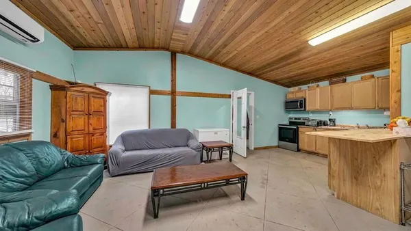 $779,900 | 115 Deerfield Road, Paradise, TX 76073