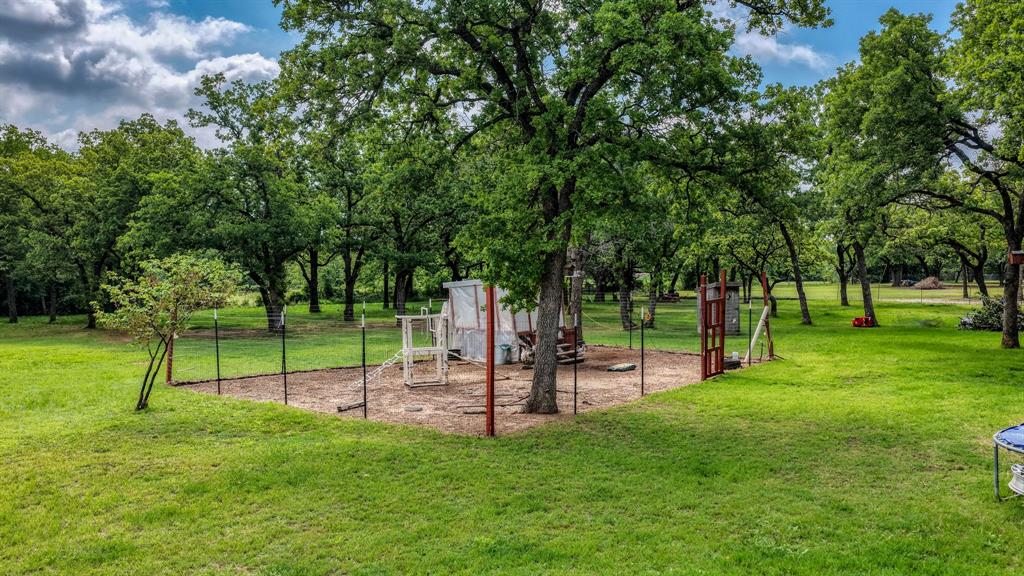115 Deerfield Road Paradise, TX 76073 - Photo 36 of 39