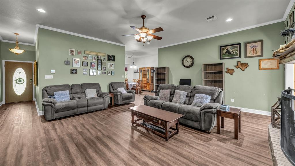 115 Deerfield Road Paradise, TX 76073 - Photo 6 of 39