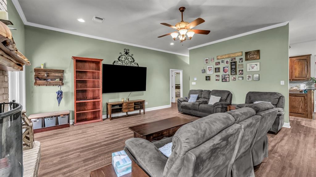 115 Deerfield Road Paradise, TX 76073 - Photo 7 of 39