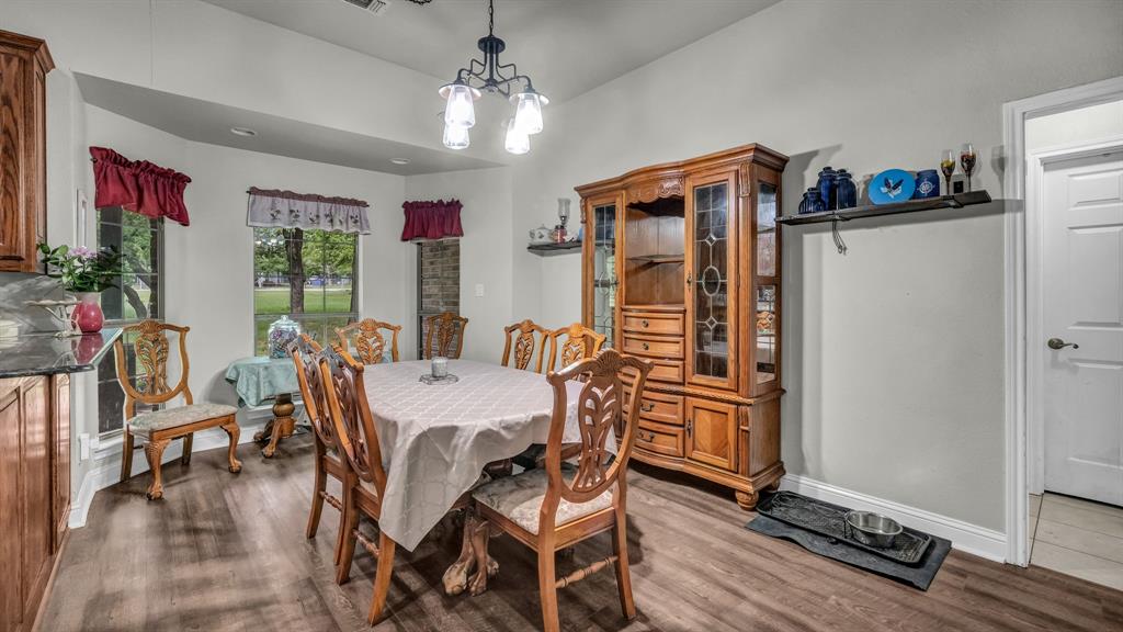 115 Deerfield Road Paradise, TX 76073 - Photo 10 of 39