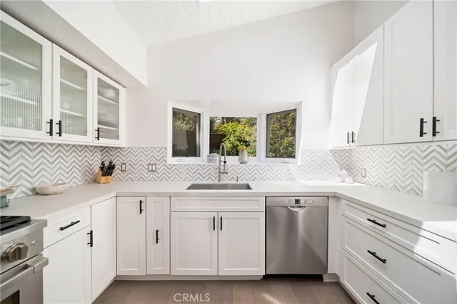 $1,650,000 | 2522 Zorada Drive, Los Angeles, CA 90046