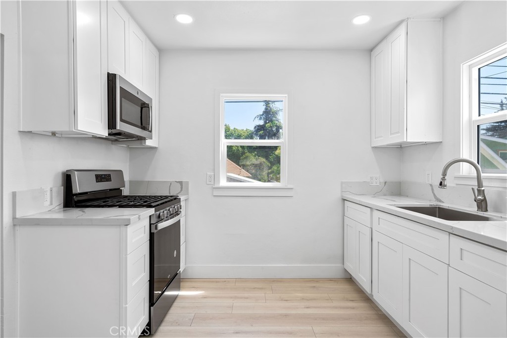 2240 6th Street, Unit BACK HOUSE La Verne, CA 91750 - Photo 5 of 13