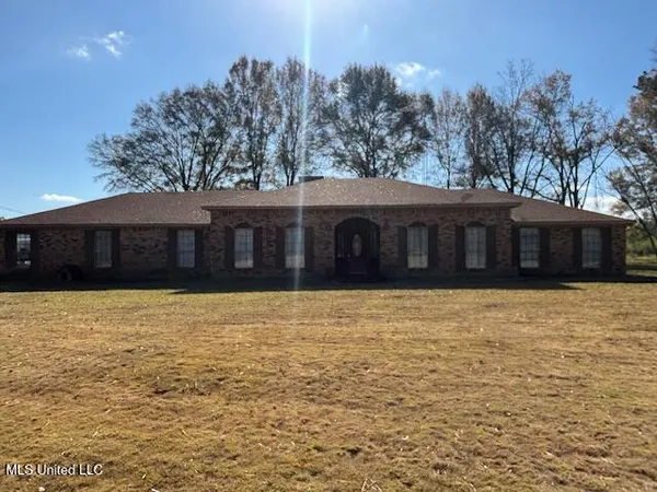 $330,000 | 231 Laird Pittman Road, Tylertown, MS 39667