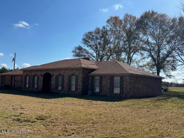 $330,000 | 231 Laird Pittman Road, Tylertown, MS 39667