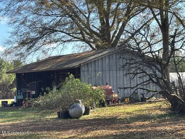 $330,000 | 231 Laird Pittman Road, Tylertown, MS 39667