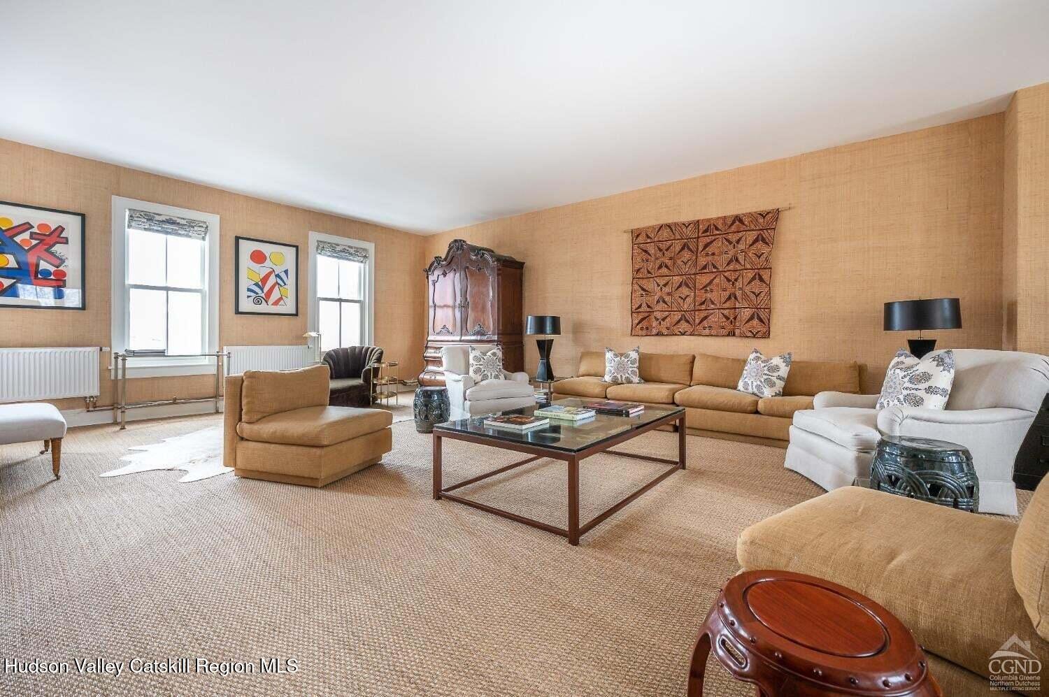 613 Warren Street, Unit 2 Hudson, NY 12534 - Photo 3 of 9 613- 2 Living