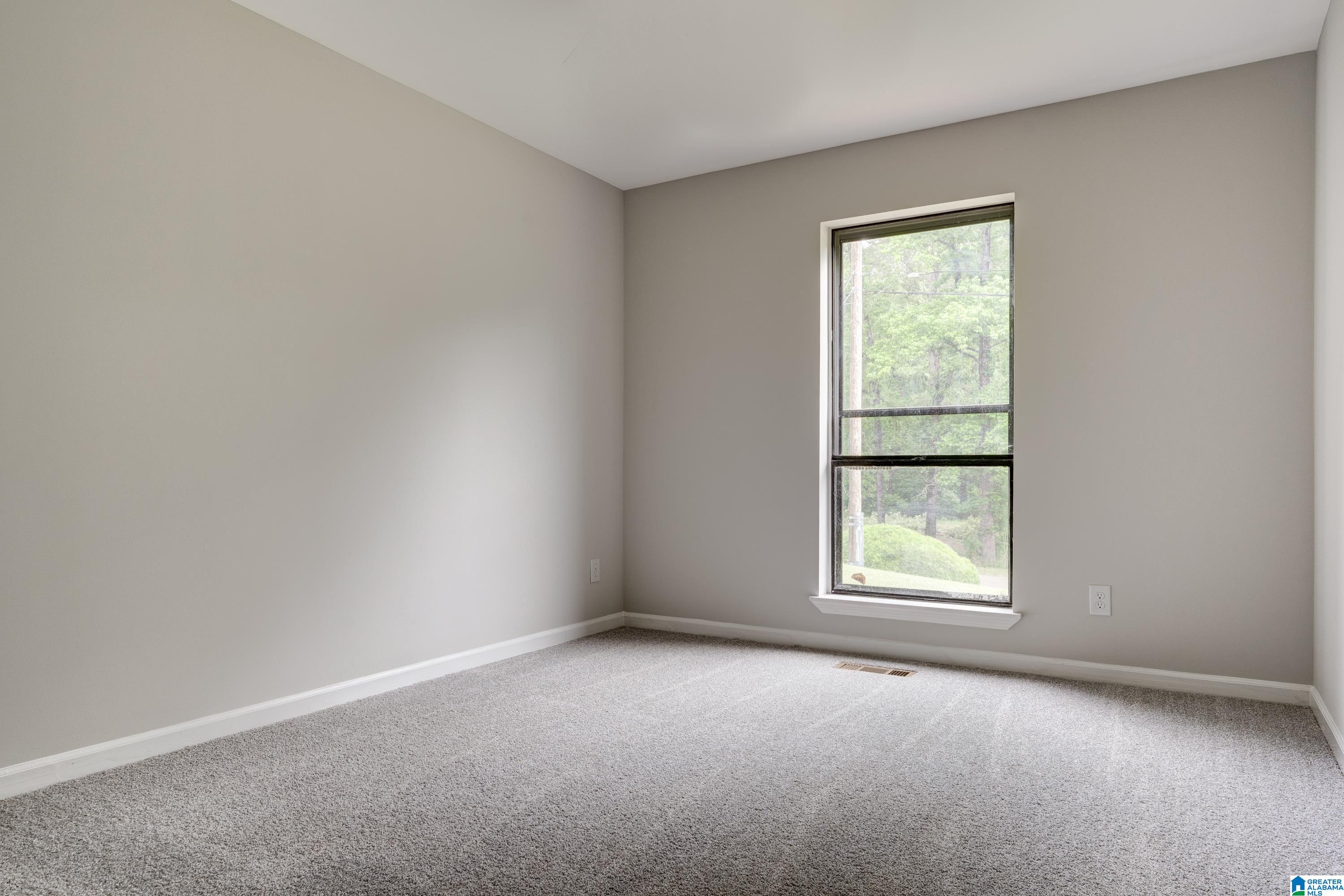 160 Space Road Bessemer, AL 35023 - Photo 24 of 34