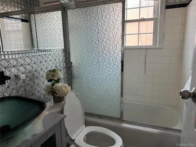 $4,200 | 25 Grand Street, Elmont, NY 11003