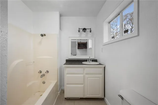 $249,500 | 1015 West 21st Street, Galena, KS 66739