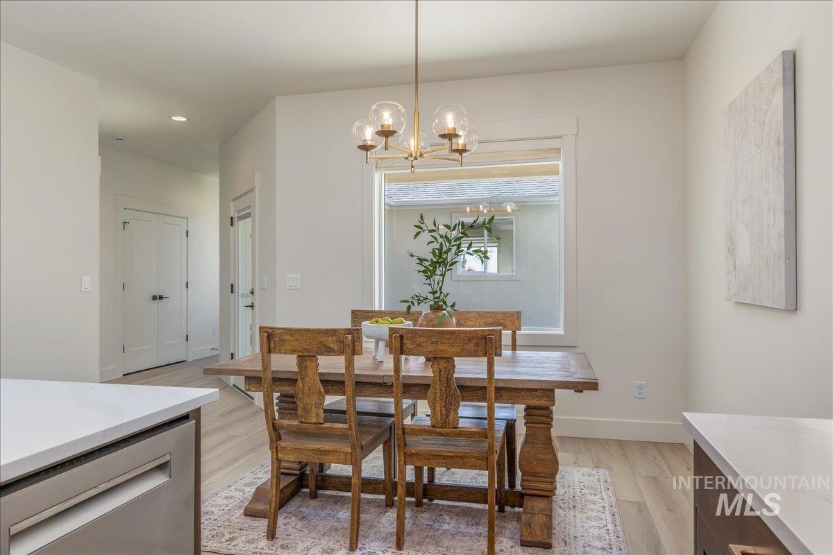 385 East Chevy Drive Boise, ID 83716 - Photo 23 of 41