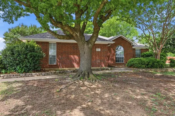 $355,000 | 6421 Peak View Court, Midlothian, TX 76065