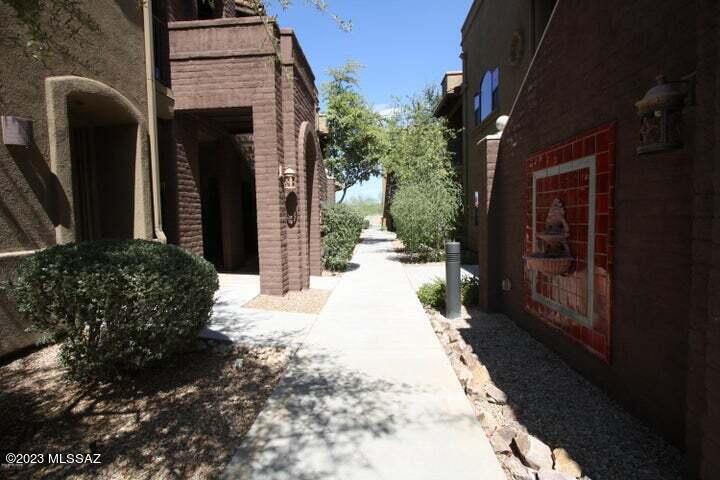 2010 East River Road, Unit 101 Tucson, AZ 85718 - Photo 1 of 10 20200422193655589506000000-o