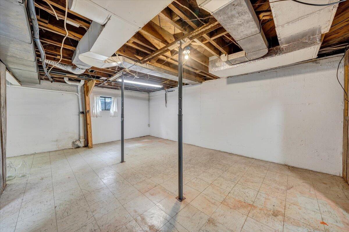 910 Brandon Avenue Southwest Roanoke, VA 24015 - Photo 30 of 50 a view of under construction room and staircase