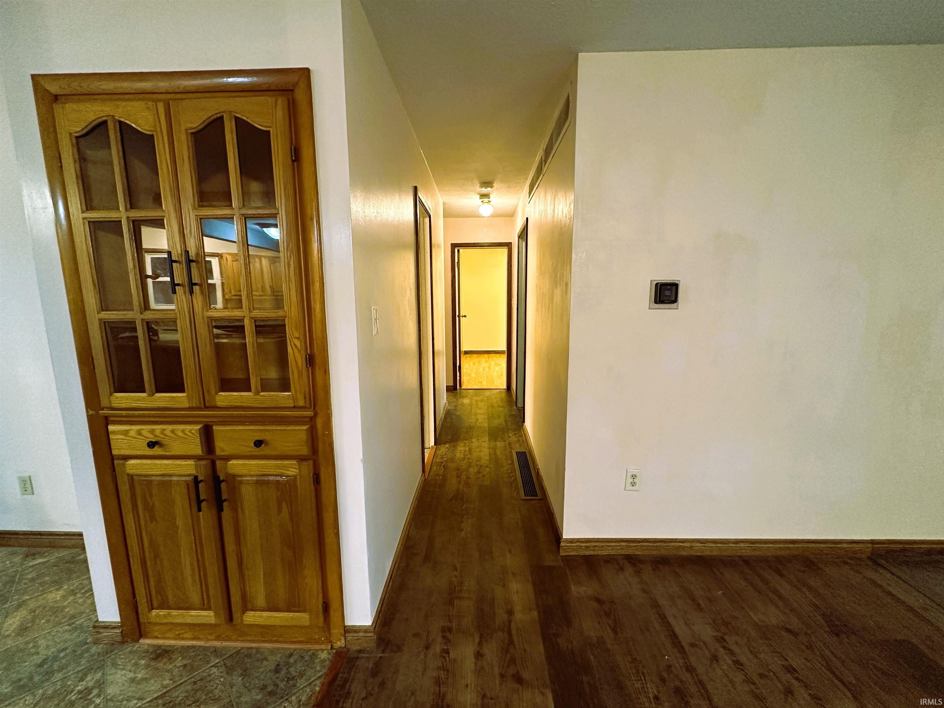 633 South Washington Street Bloomfield, IN 47424 - Photo 13 of 35