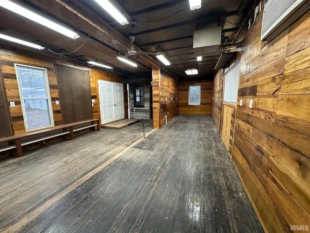 $346,900 | 633 South Washington Street, Bloomfield, IN 47424