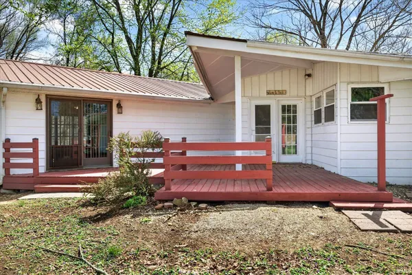 $324,999 | 633 South Washington Street, Bloomfield, IN 47424