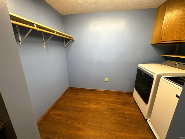 $329,900 | 633 South Washington Street, Bloomfield, IN 47424