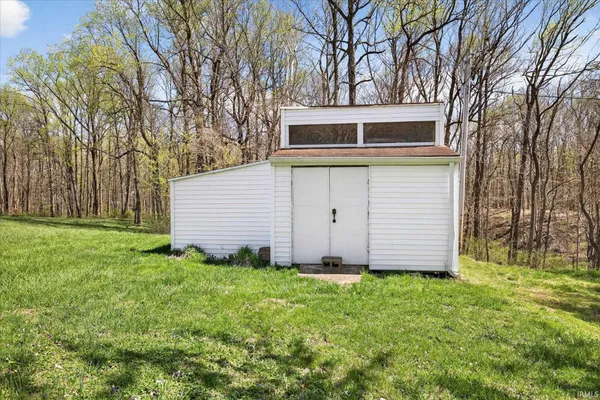 $324,999 | 633 South Washington Street, Bloomfield, IN 47424