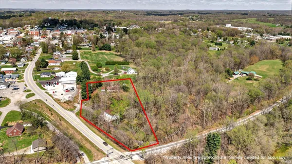 $324,999 | 633 South Washington Street, Bloomfield, IN 47424