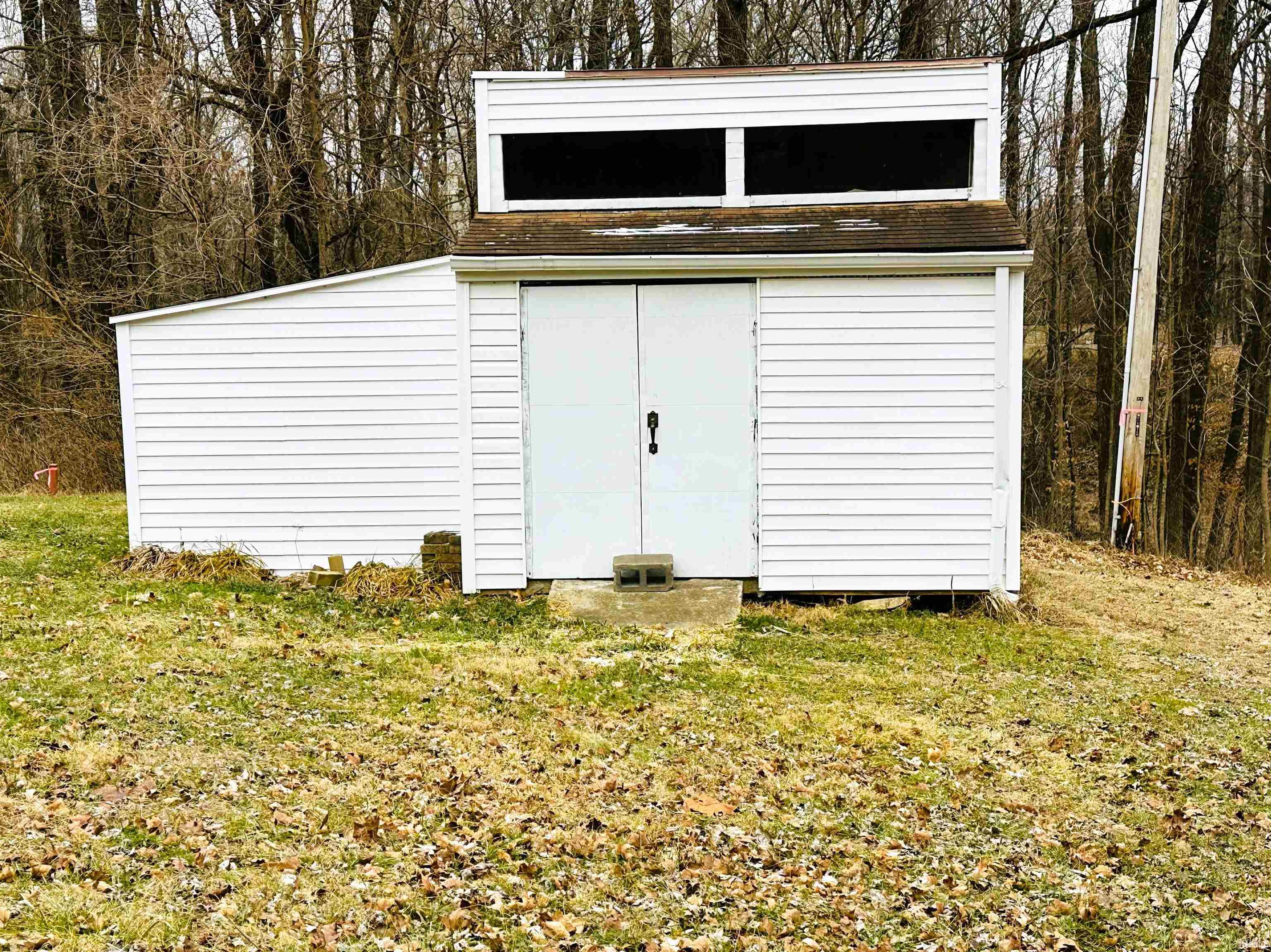 633 South Washington Street Bloomfield, IN 47424 - Photo 31 of 35