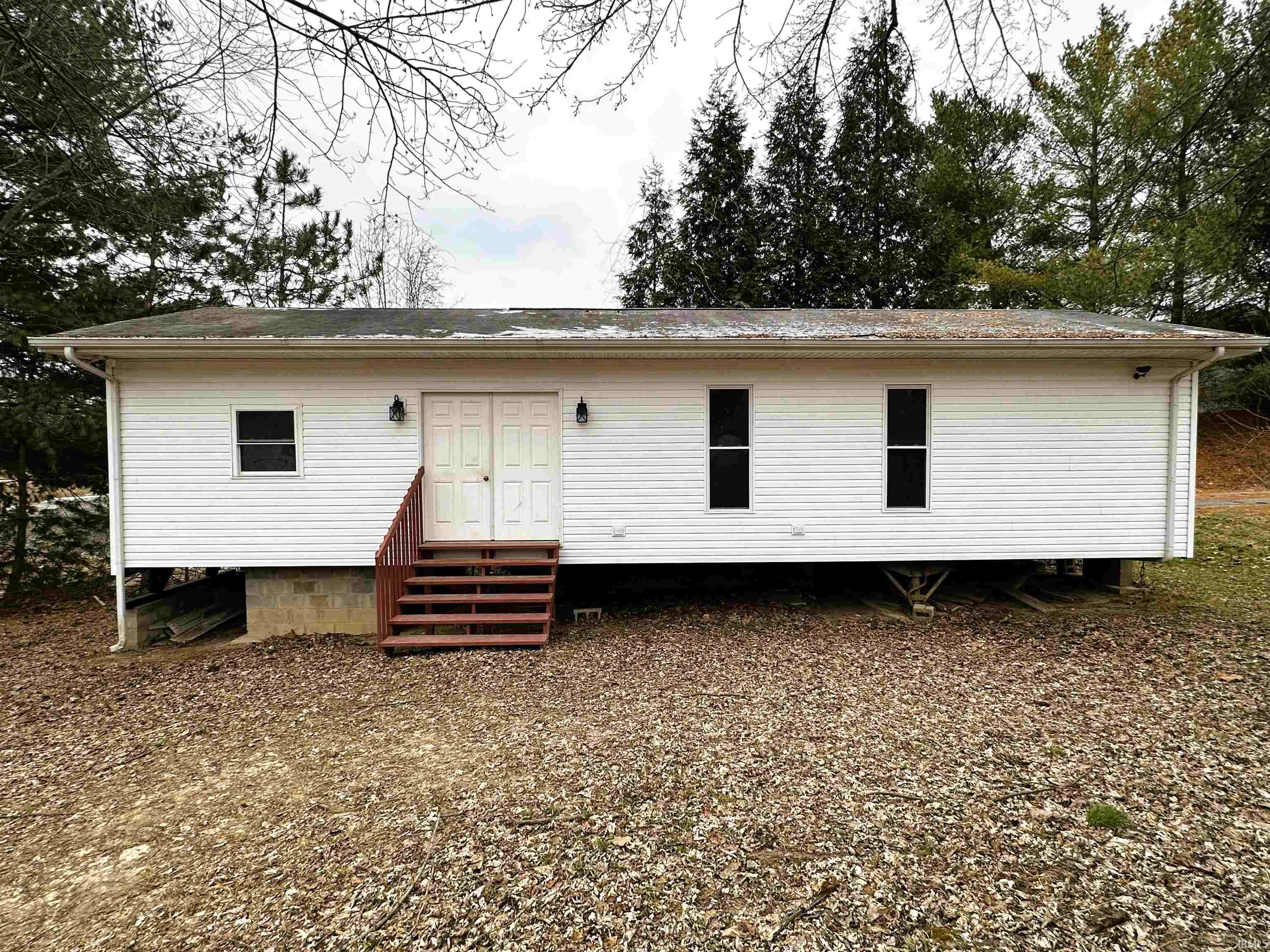 633 South Washington Street Bloomfield, IN 47424 - Photo 32 of 35