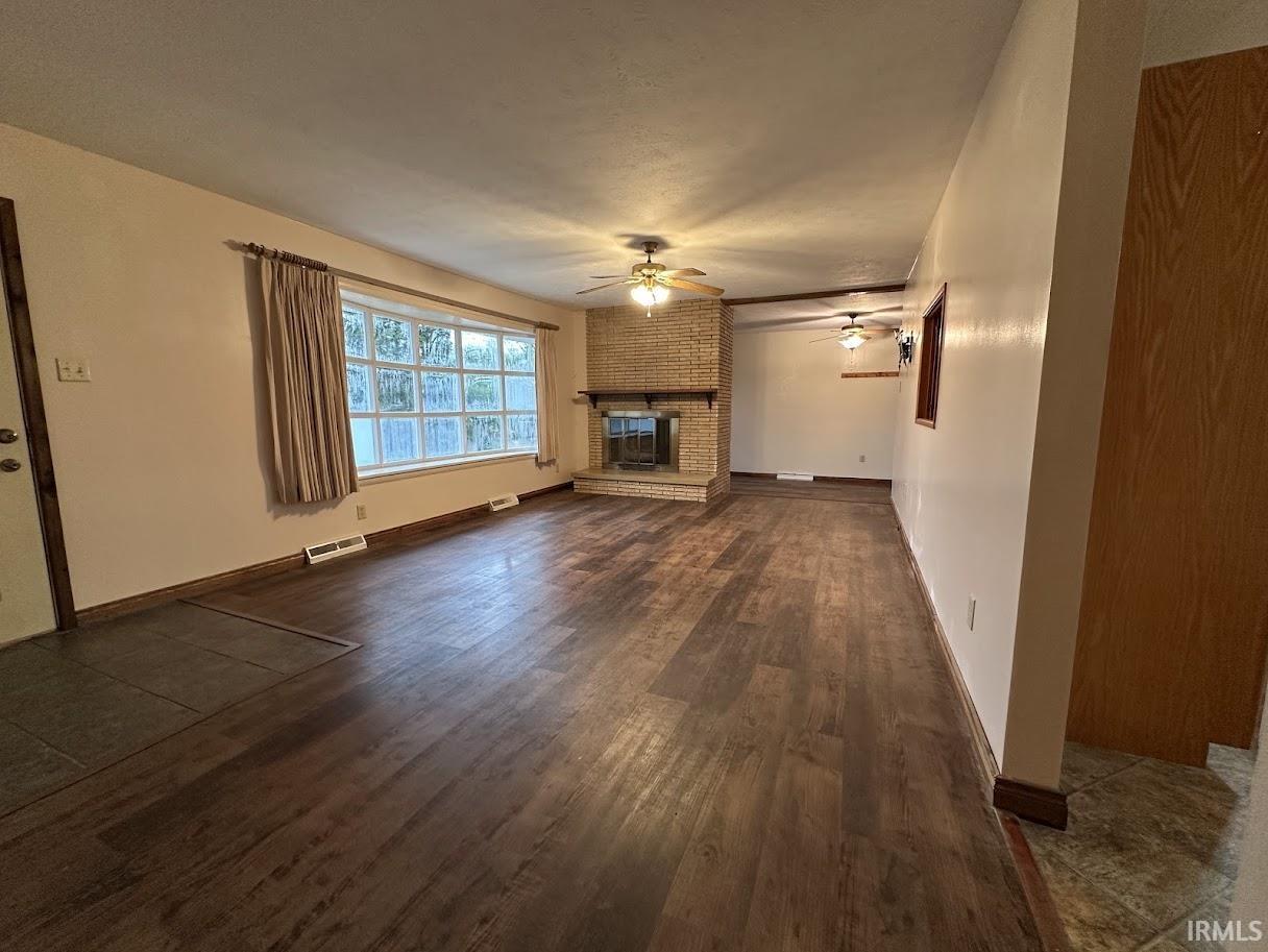 633 South Washington Street Bloomfield, IN 47424 - Photo 4 of 21