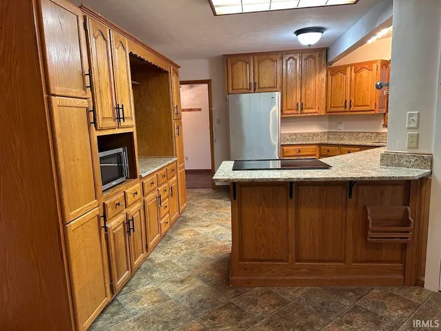 $346,900 | 633 South Washington Street, Bloomfield, IN 47424