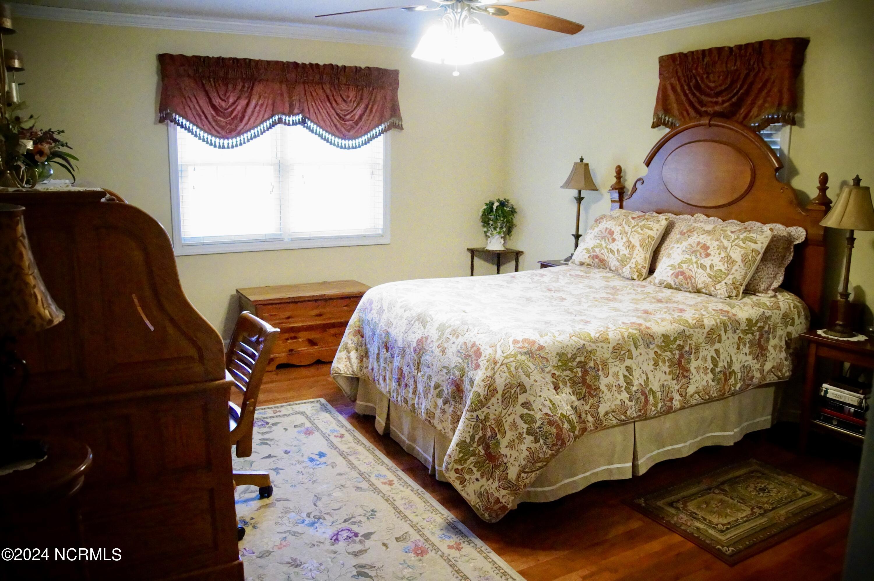 740 Taylor Heath Road Kinston, NC 28501 - Photo 25 of 37 Master bedroom