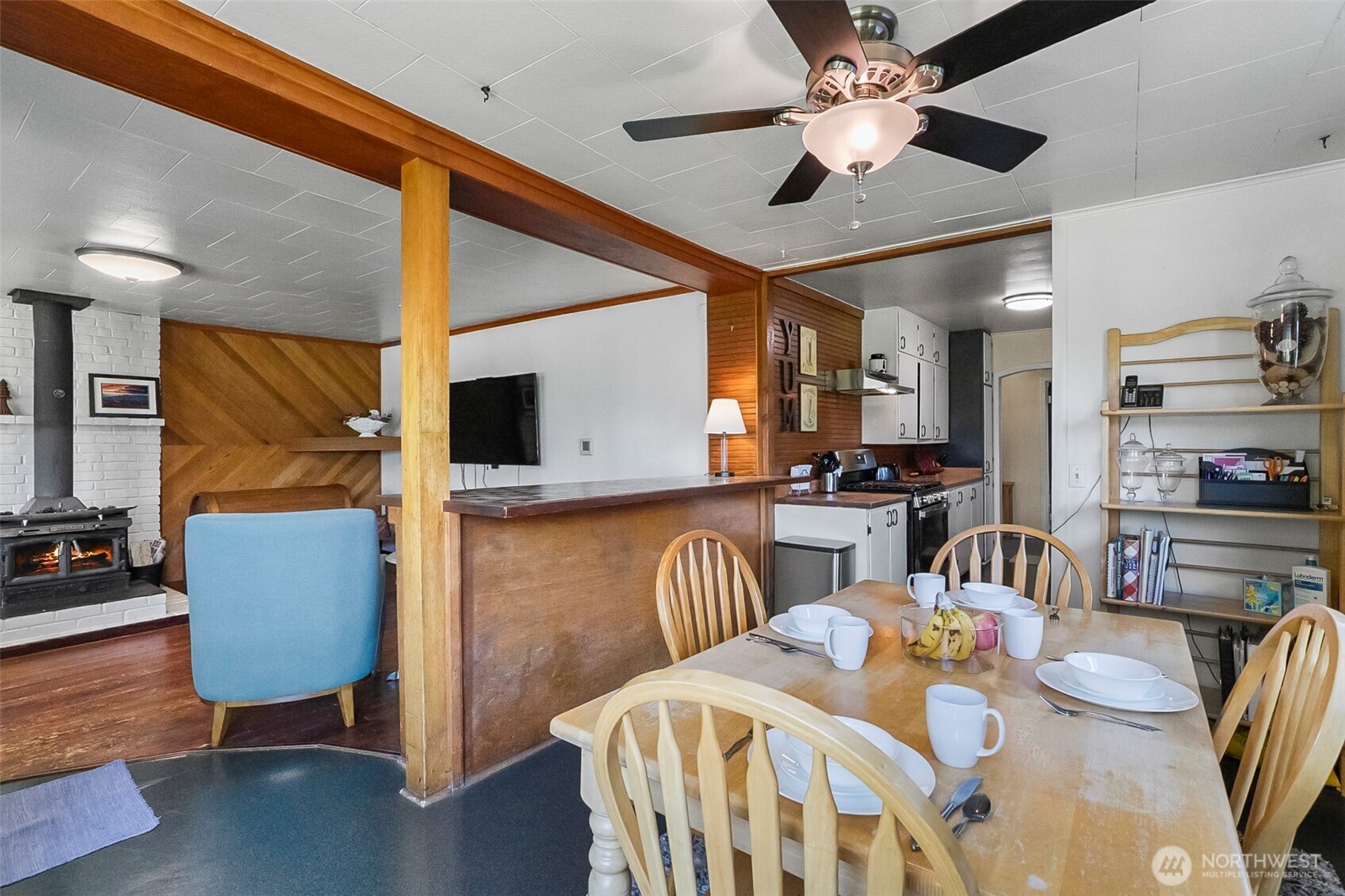 2423 Chestnut Street Everett, WA 98201 - Photo 8 of 40