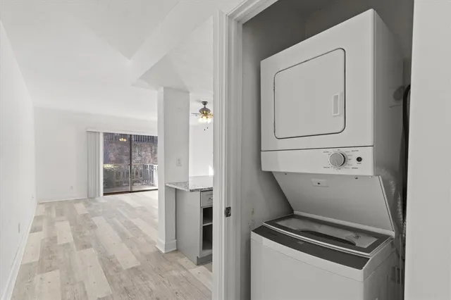 a view of utility room